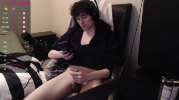 Nerdytwink69  30-11-2021 video feet